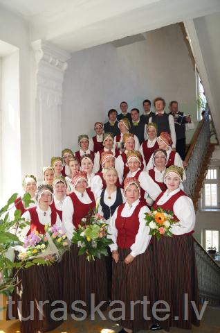 Kour skates sajūtās. 2013.gada pavasaris